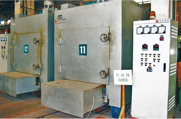 台车式铝合金活塞时效炉